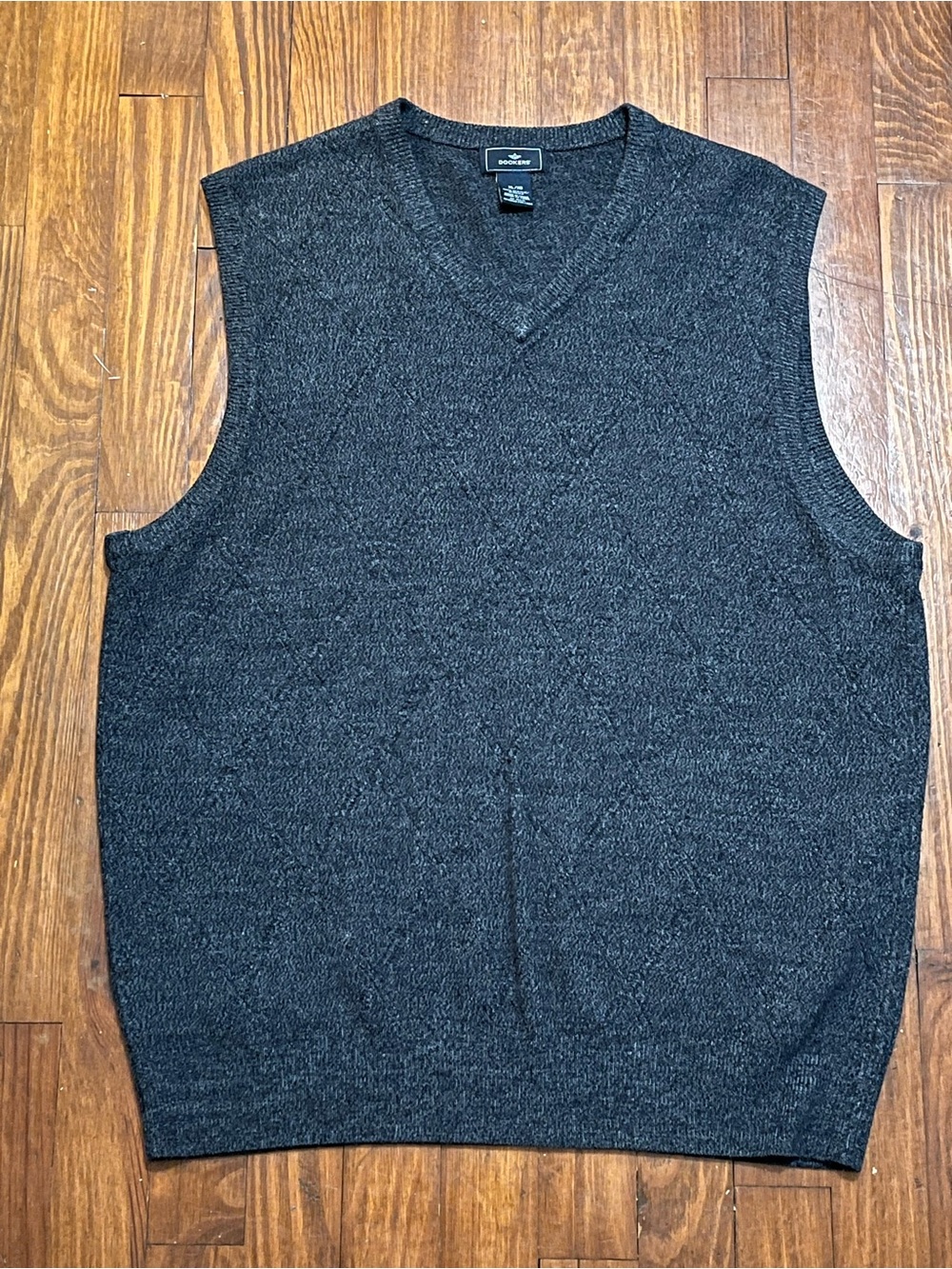 Men's Docker’s Navy Heather V-Neck Sweater Vest w/ Blended Diamond Design
